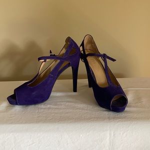 Purple suede Heels